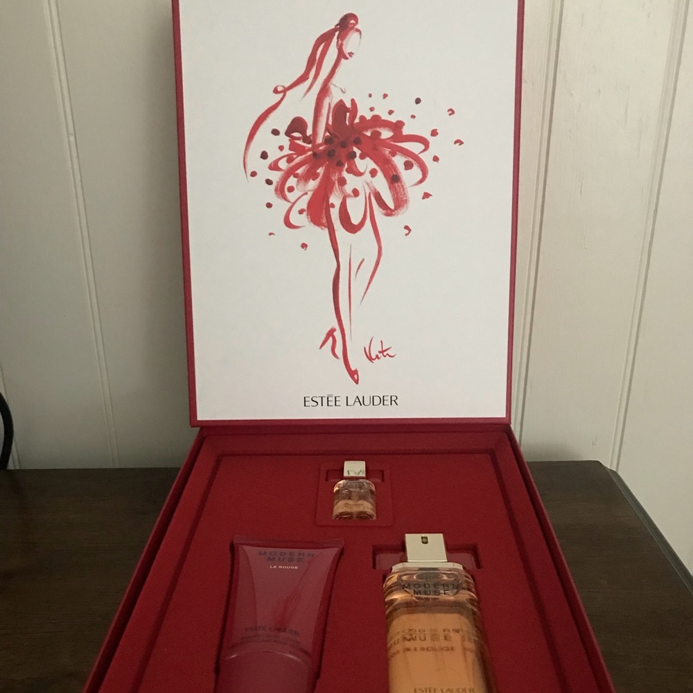 Estée Lauder Modern Muse